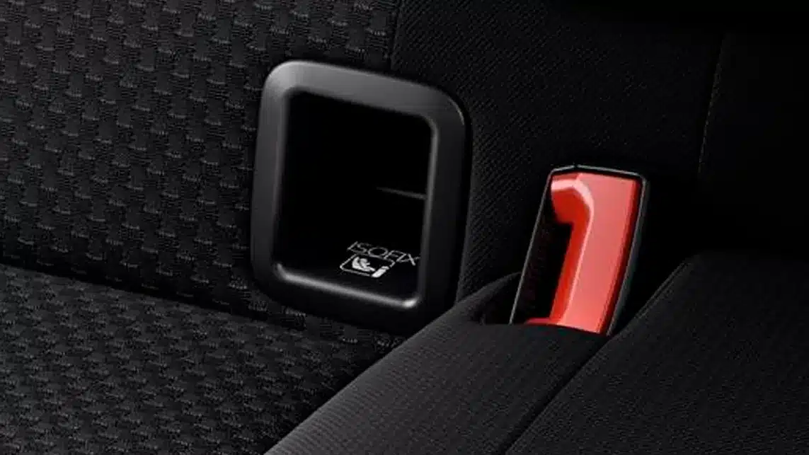 polo anclajes isofix